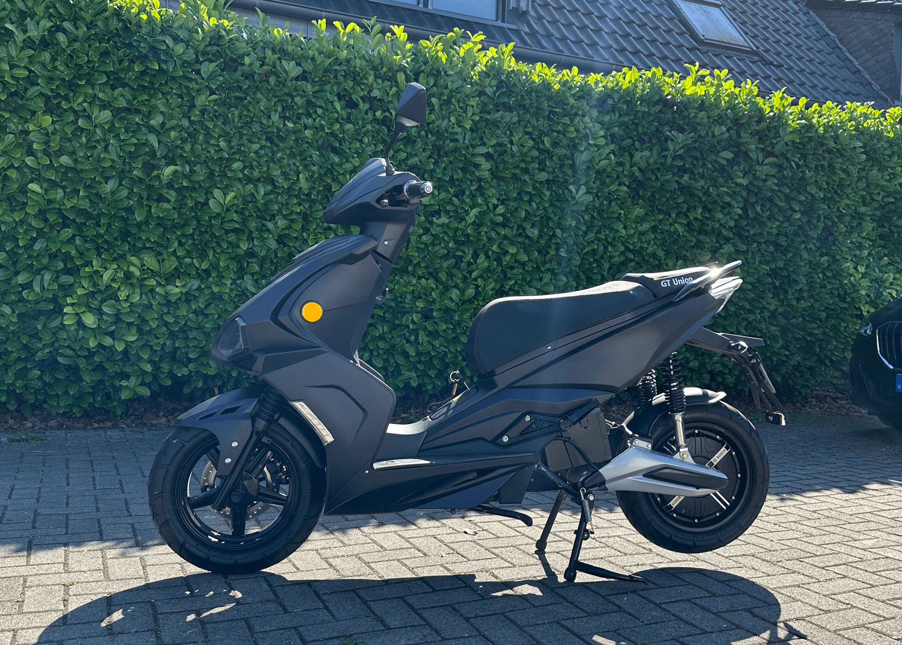 GT Union ESTRIKER