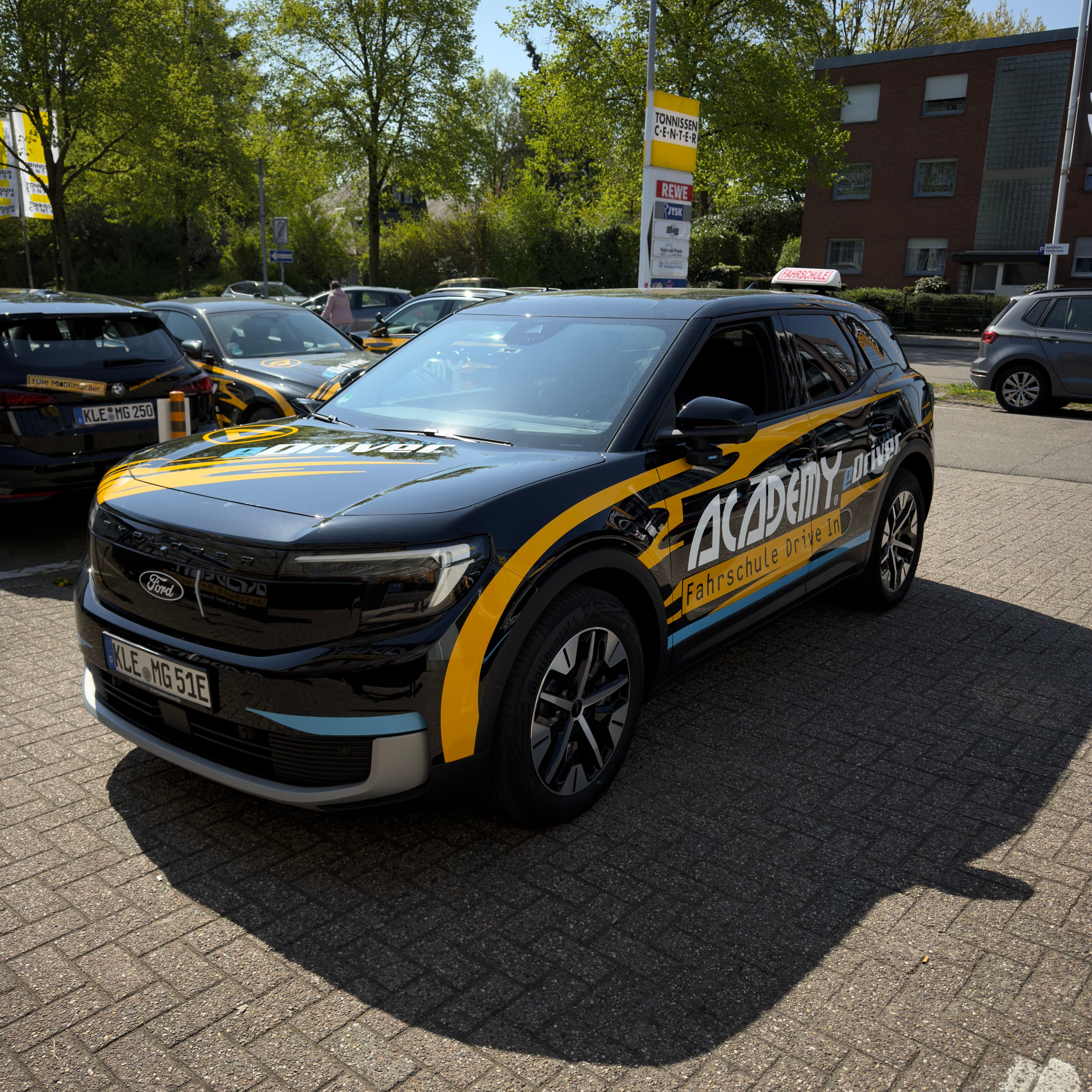 Ford Explorer (2-mal)